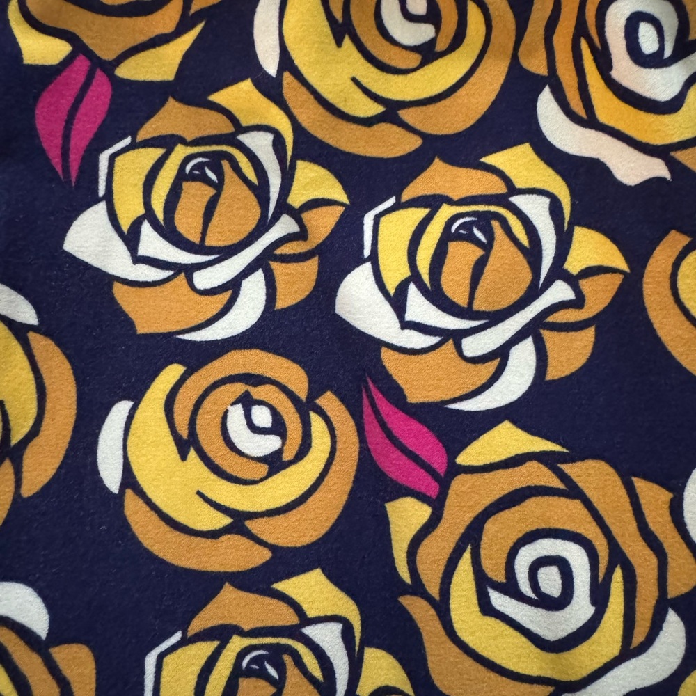 โจ Donated: LuluRoe Tall & Curvy lot of 4 colorful & vibrant patterned leggings. - Picture 4 of 7